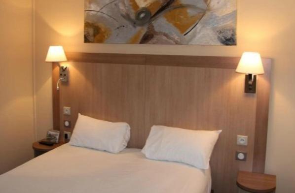 Logis Lhotel Restaurant Antony Verrieres Le Buisson Massy  Δωμάτιο φωτογραφία