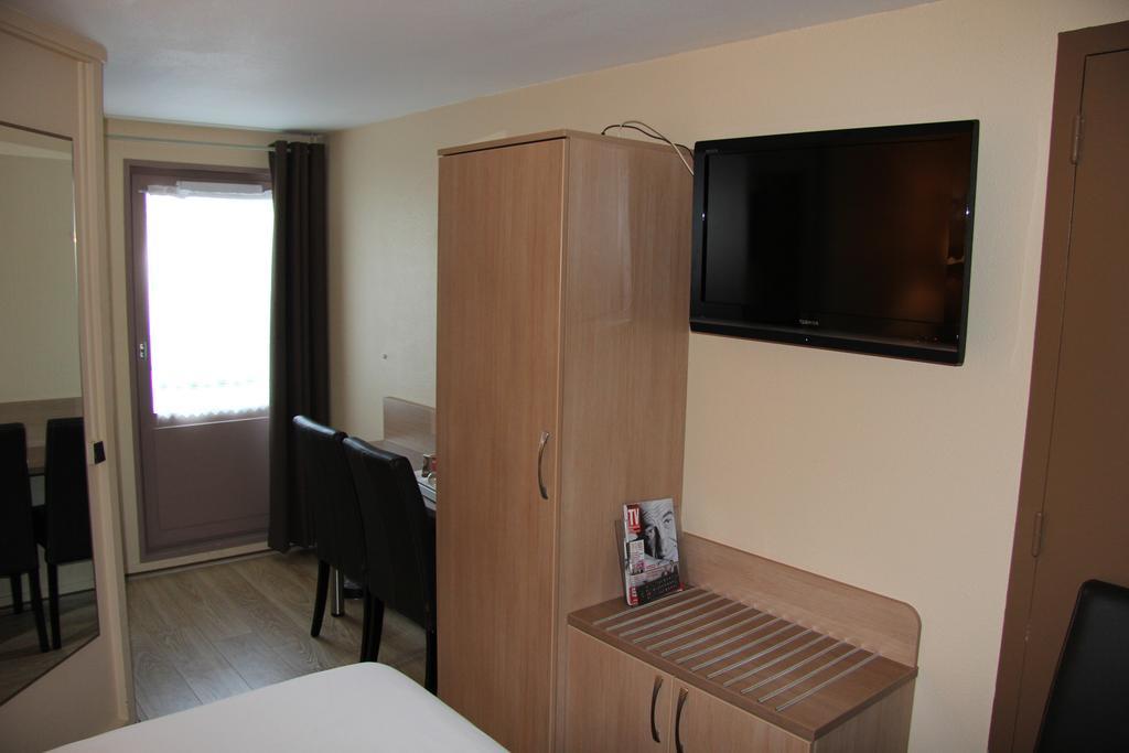 Logis Lhotel Restaurant Antony Verrieres Le Buisson Massy  Δωμάτιο φωτογραφία